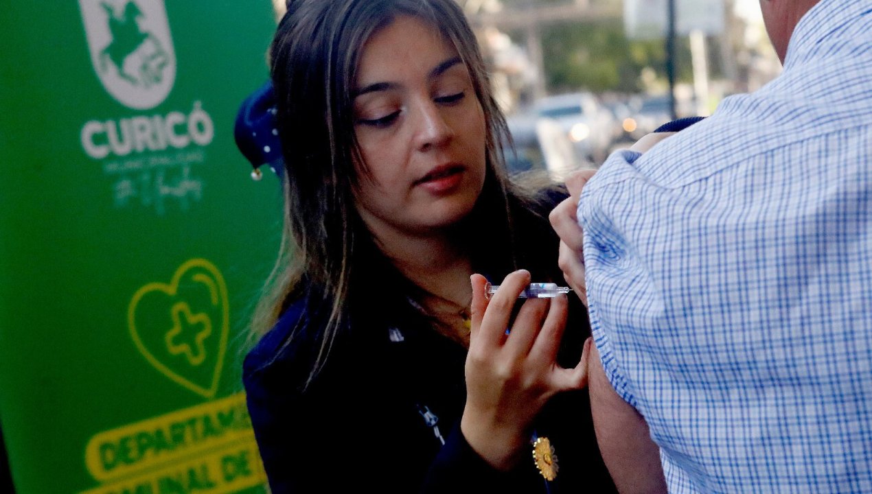/mas-de-43-mil-vacunados-contra-influenza-en-curico
