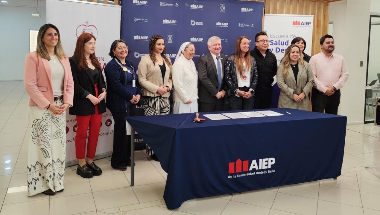 /aiep-y-fundacion-las-rosas-firman-convenio-nacional