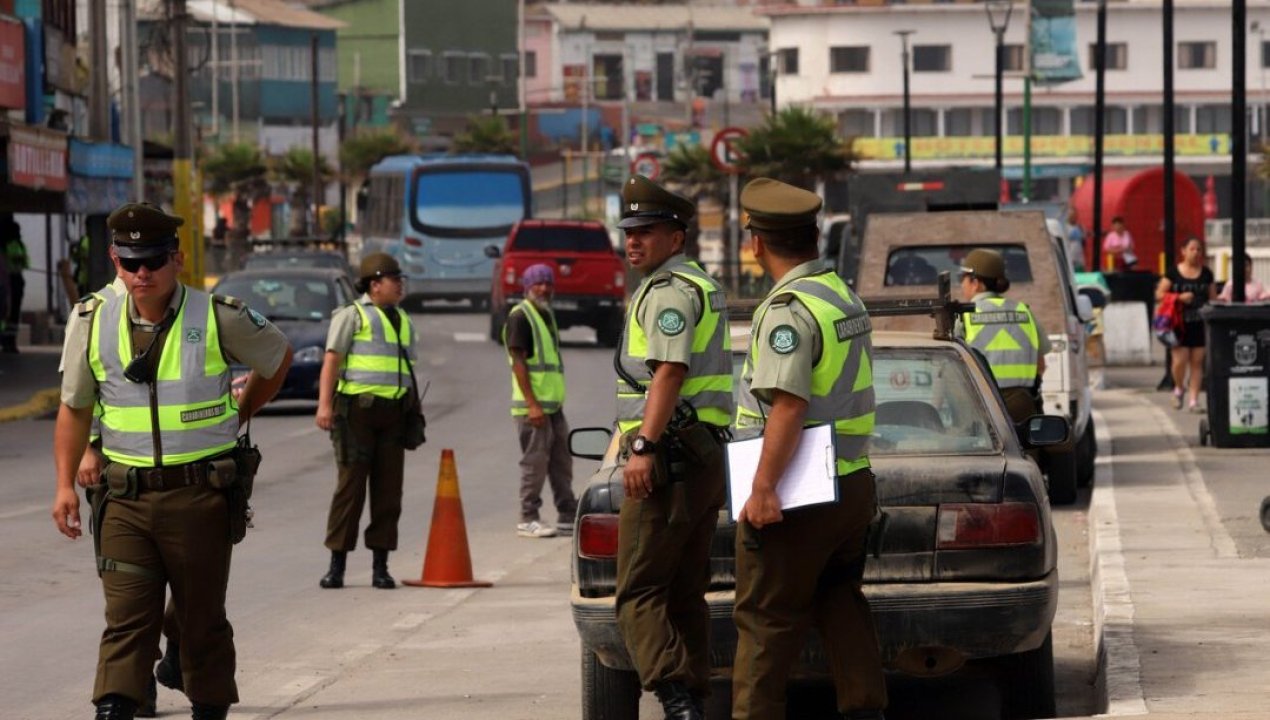 /regionales/region-del-biobio/vendedora-ambulante-fue-detenida-tras-morder-mano-de-carabinera-en-lota