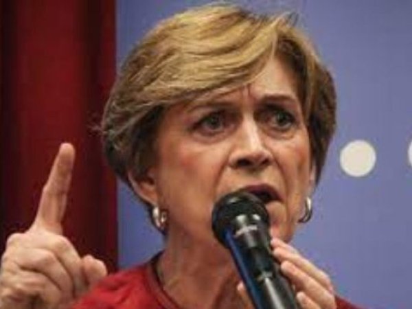 Evelyn Matthei pidió renuncia de Ministro por dichos sobre reconstrucción en Valparaíso