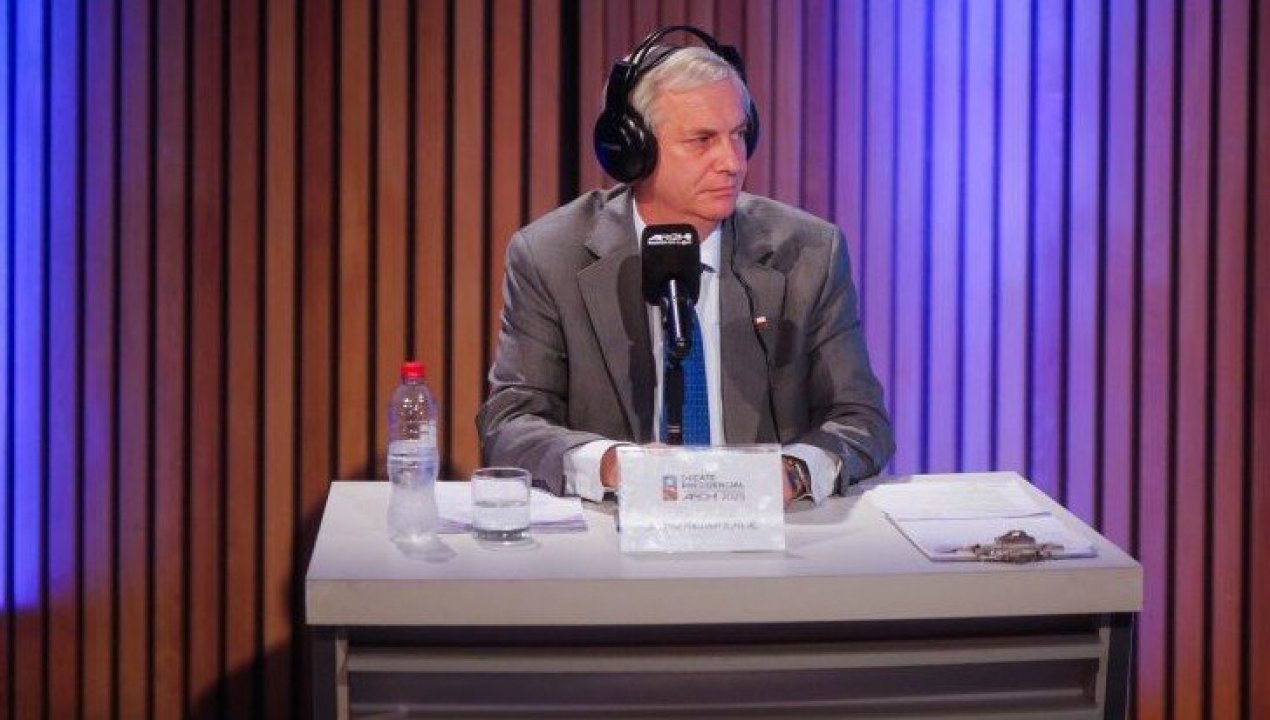 /kast-evita-debate-sobre-gasto-fiscal-y-termina-respondiendo-sobre-pensiones